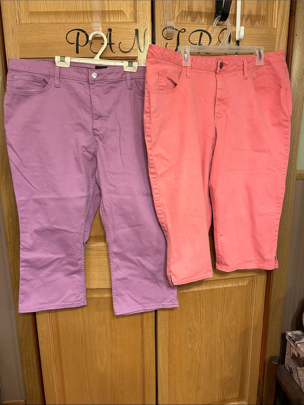 Lee Coral and Lavender Women's Capri Shorts Duo